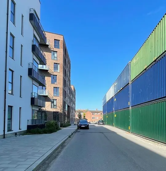 Soundwall made of containers